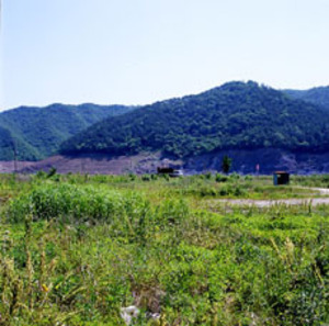 그리움마저 수장될까 서러운 봄날 -사진작가 마동욱의 고향을 찾아서-탐진댐 수몰지구
